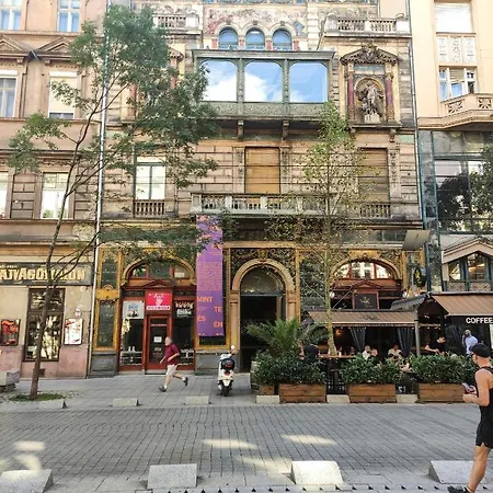 Broadway Center, Fully Equipped, 4 Person Apartmán