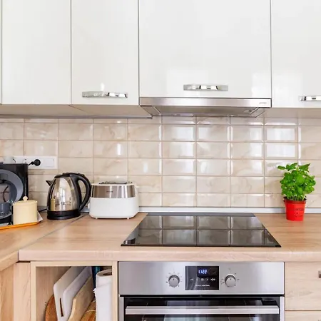 דירה Broadway Center, Fully Equipped, 4 Person *