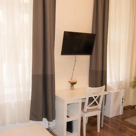 Broadway Center, Fully Equipped, 4 Person Appartement *